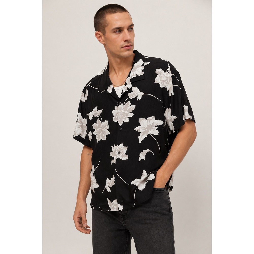NWT Express Mens XXL Black White Floral Rayon‎ Short Sleeve Camp Collar Shirt
